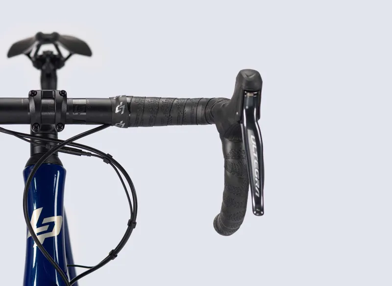 2021 Lapierre Xelius SL 7.0 Disc Carbon Road Bike in Blue-4